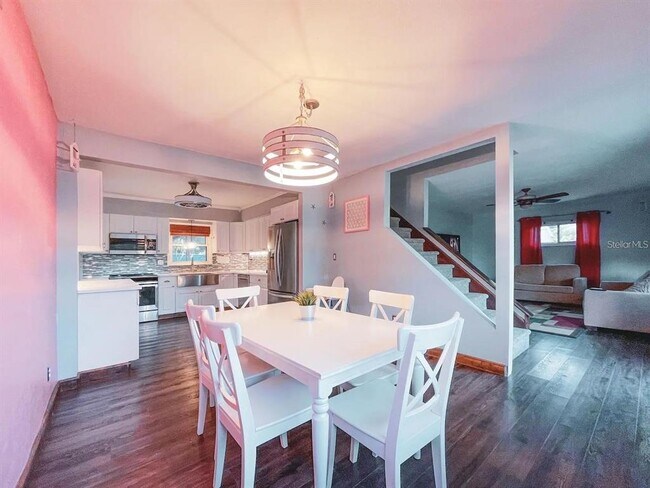 Photo - 9201 86th Ave N