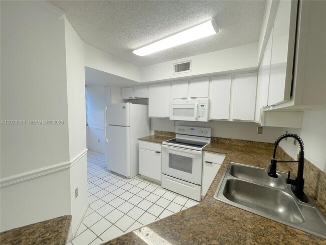 Building Photo - 1280 S Alhambra Cir Unit 2119