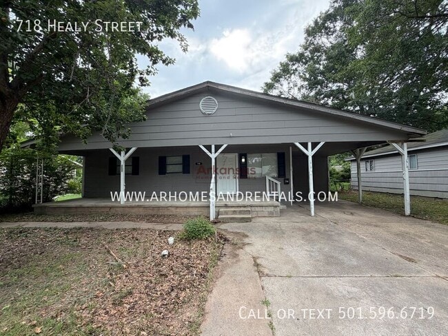 Building Photo - 718 Healy St