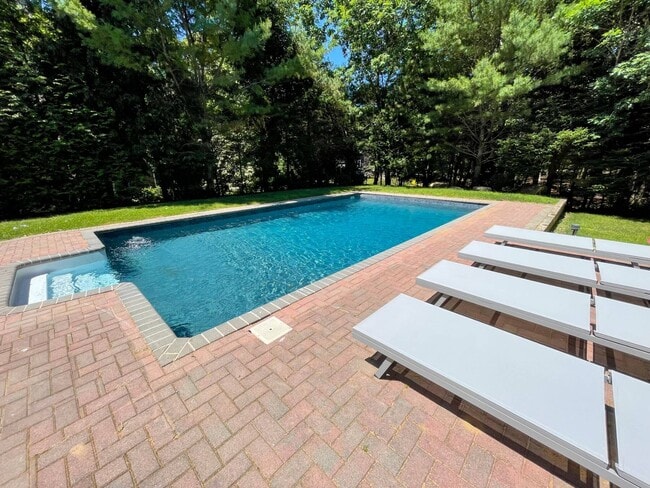 Photo - 61 Hog Creek Rd