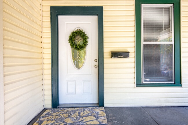 Photo - 6622 Division Ave