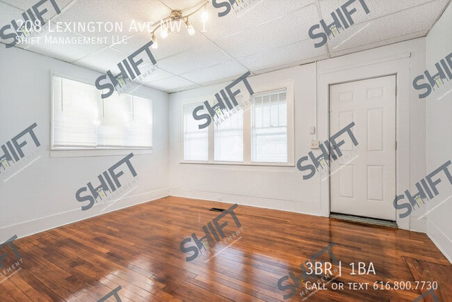 Photo - 208 Lexington Ave NW