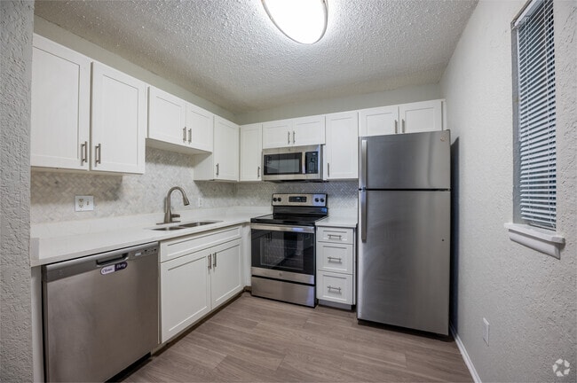 Interior Photo - The Apartments at Oak Creek
