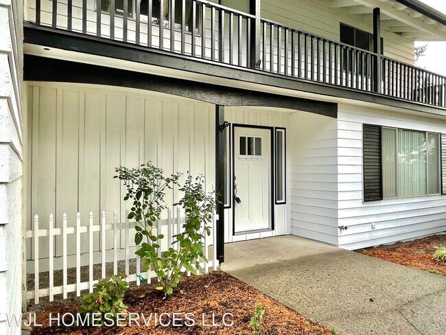 Photo - 5 br, 3 bath House - 13818 119th Ave NE