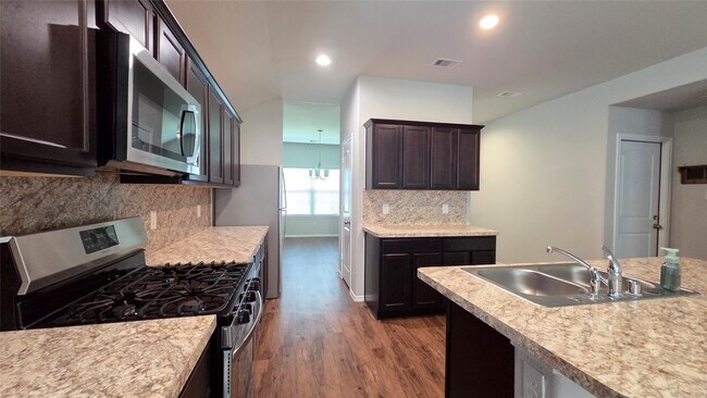 Photo - 14097 Lake Cres Dr
