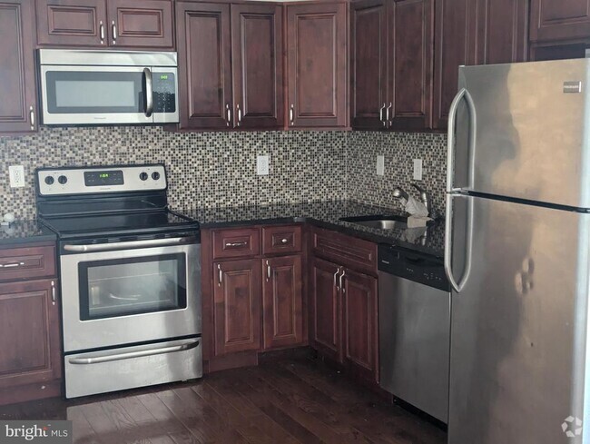 Building Photo - 1811 W Berks St Unit C Rental