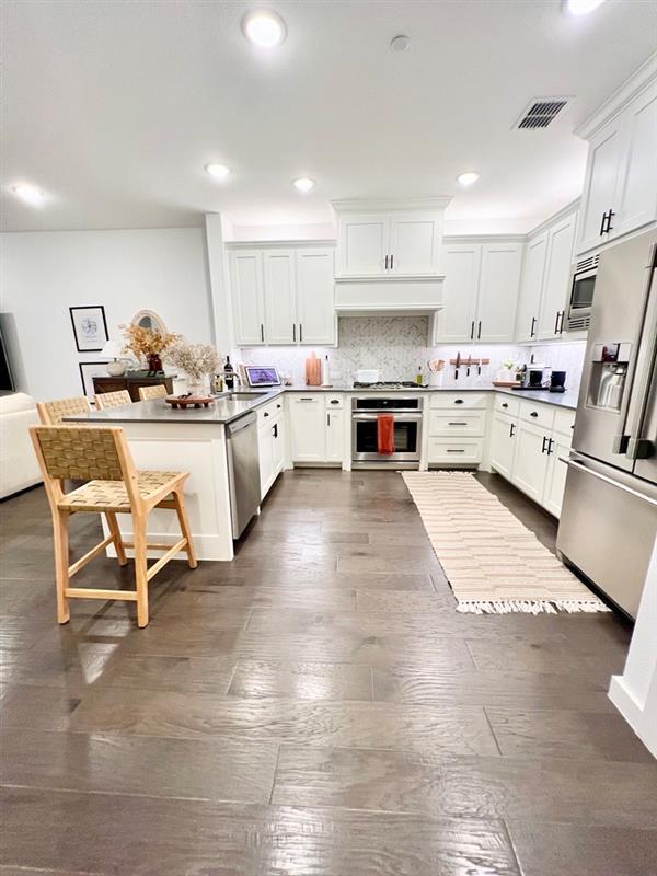 Photo - 608 Ballustrade Dr