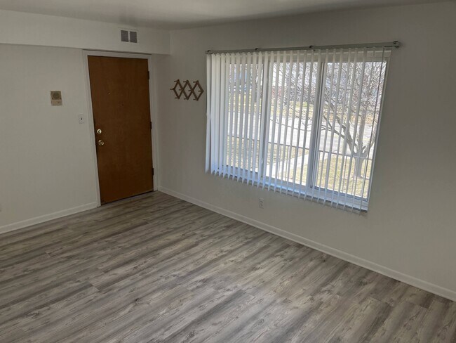 Photo - 31914 Harper Ave