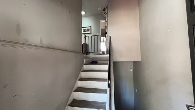 Upper Unit - 4239 Ogden Dr