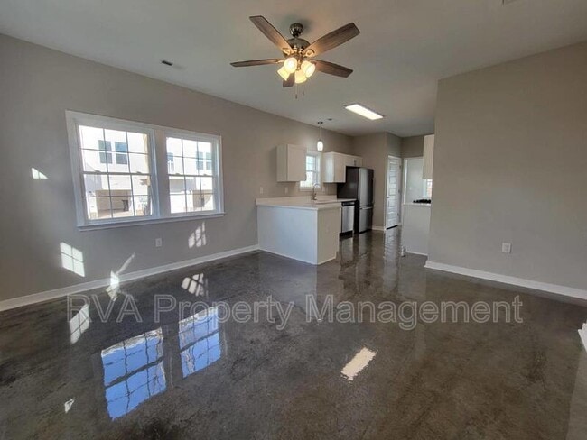 Photo - 1270 W Moore St