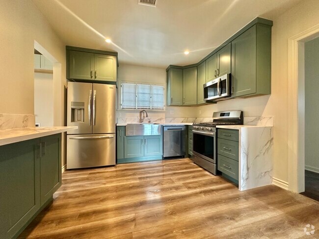 Building Photo - 211 Corona Ave Rental