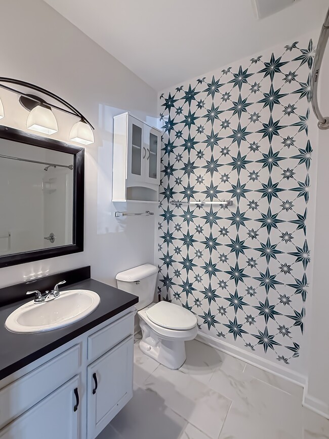 Photo - 64 Clingman Ave Unidad 105