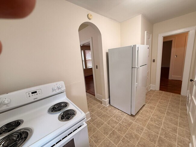 Photo - 1609-1609 Hollywood Dr Unit 1609 (downstairs)