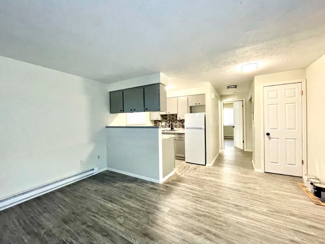 Building Photo - 2134 E Cataldo Ave