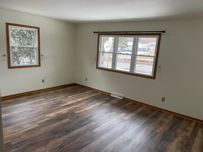 Photo - 9221-9223 W Morgan Ave - 9223