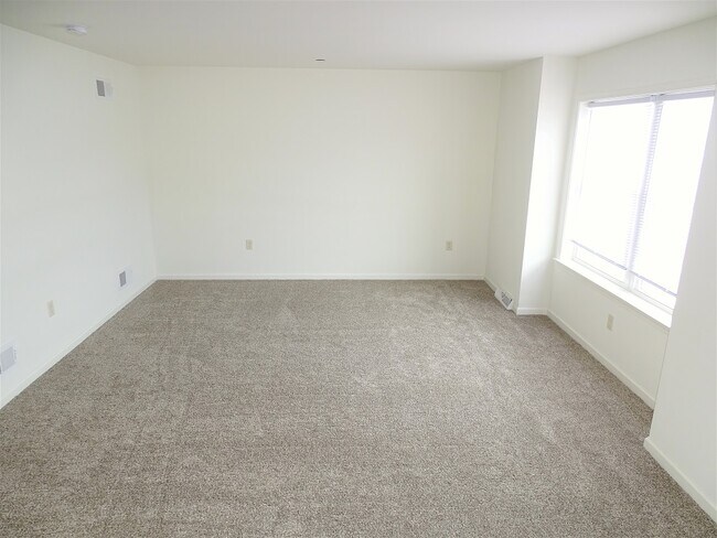 Photo - 344 Meadow View Dr