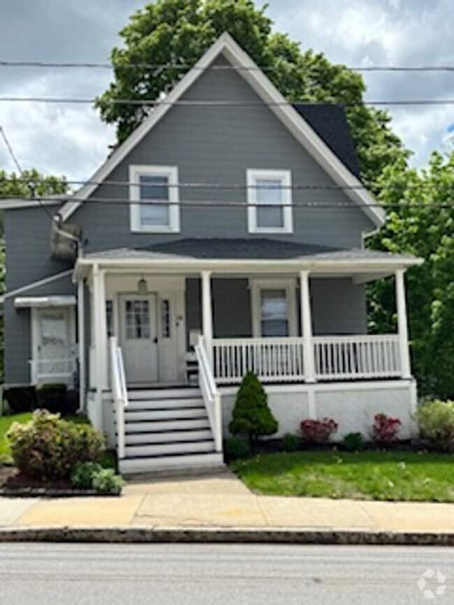 Building Photo - 125 Montvale Ave Rental