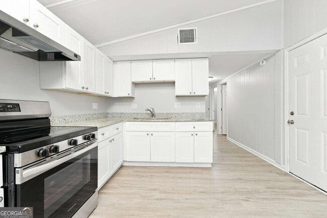 Photo - 508 Landers St
