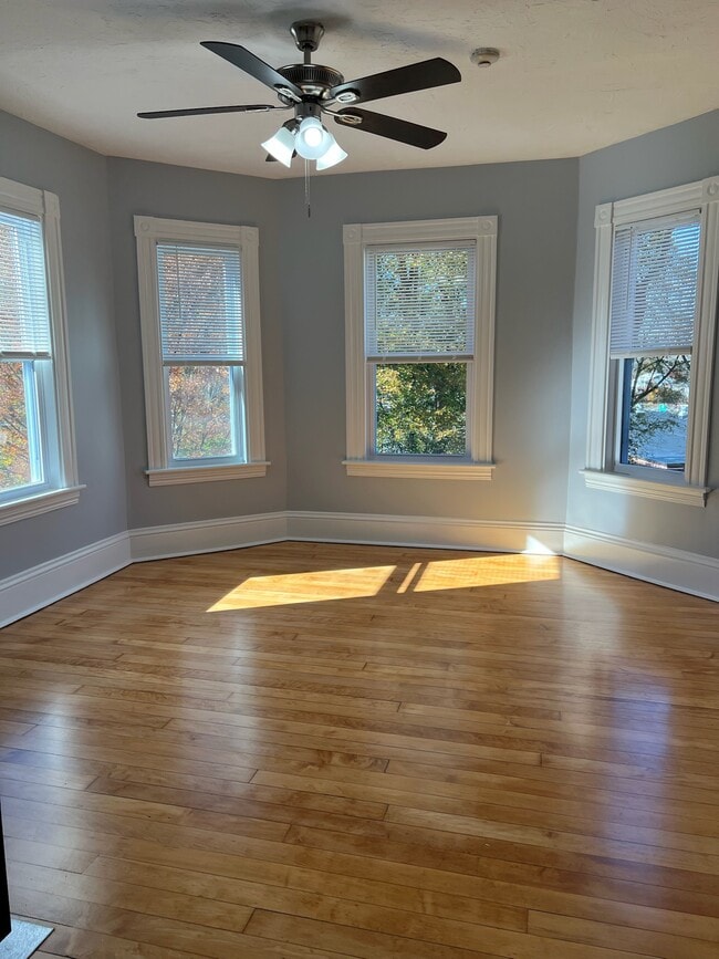 LIVING ROOM - 28 Paine St Unit 2 R