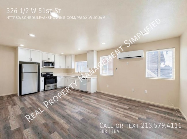 Photo - 326 1/2 W 51st St-