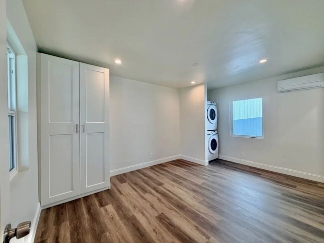 Photo - 501 S Gaylord Dr