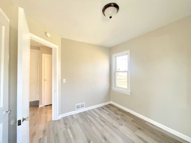 Photo - 3 Bed 1 Bath