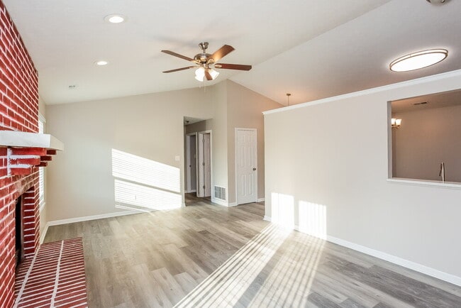 Photo - 6233 Carrie Cir