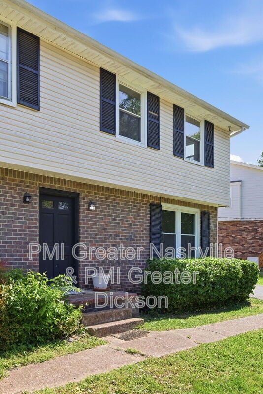 Photo - 704 McPherson Dr