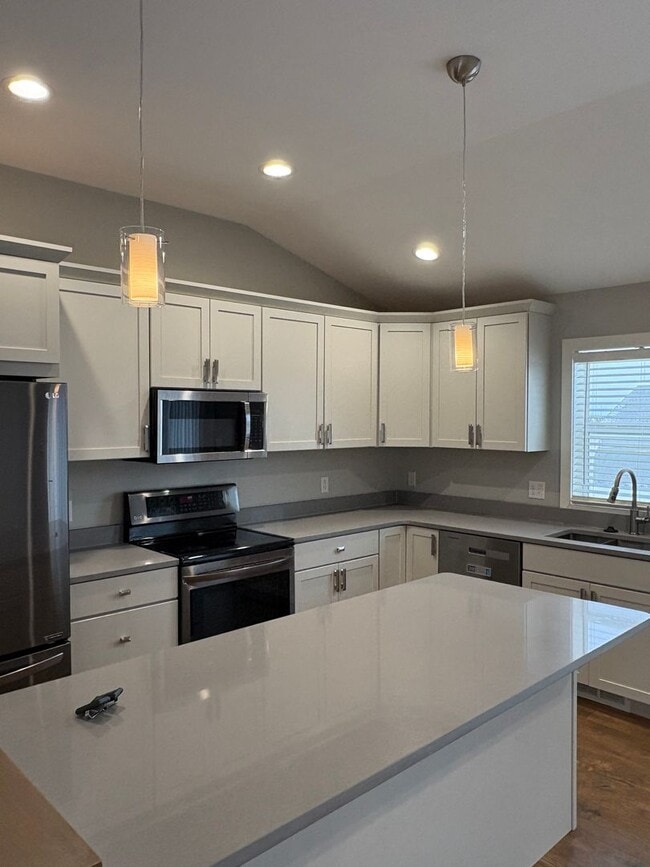 Photo - 4 Bedroom Home