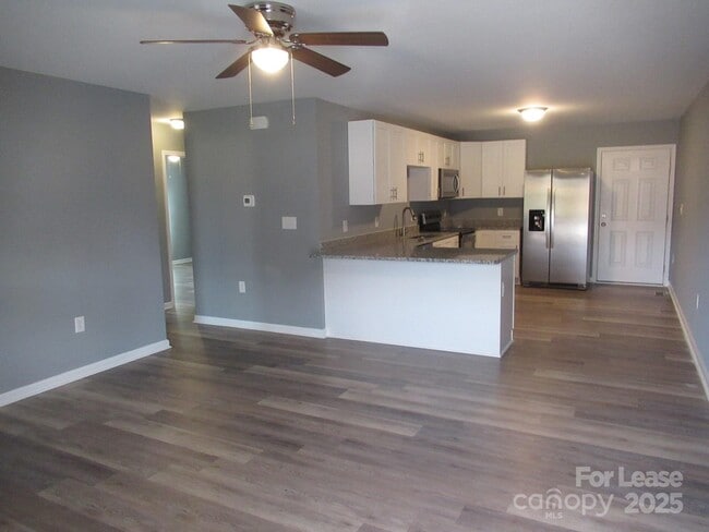 Photo - 143 Glen-Gar Dr