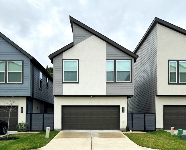 Photo - 430 S Centro Cir House