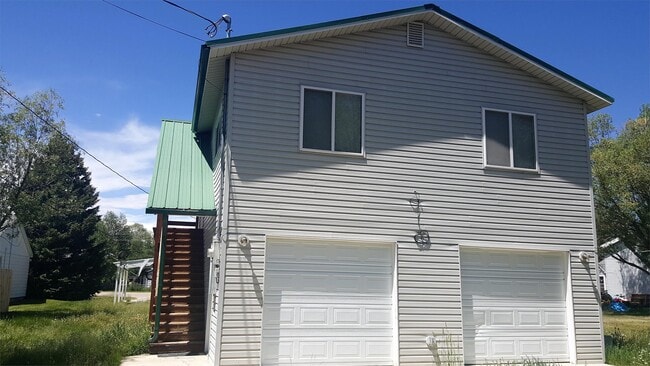 Building Photo - 329 N Tyler Ave