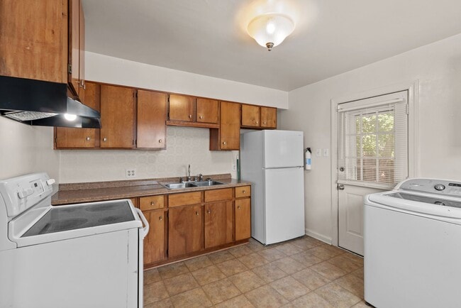 Photo - 3002 Woodrow St