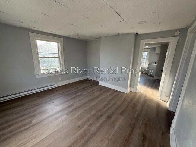 1009 4th St Unit 4