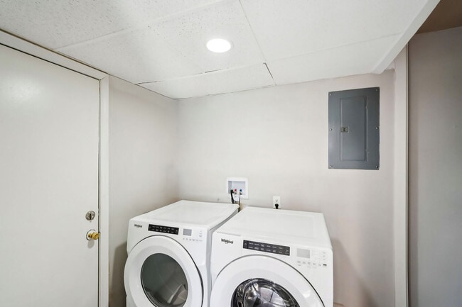 Columbus Crossing Townhomes