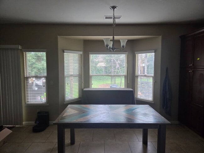 Photo - 39 N Post. A spacious 5 Bedroom 3 Bathroom...