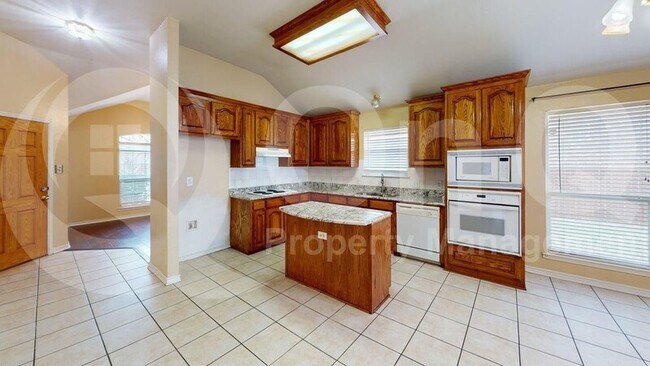 Photo - 15809 Ducote Dr