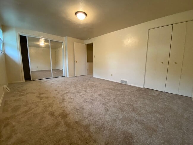Photo - Wonderful 2BR Townhome in Plum! Central A/C, Garage and Front Yard!!