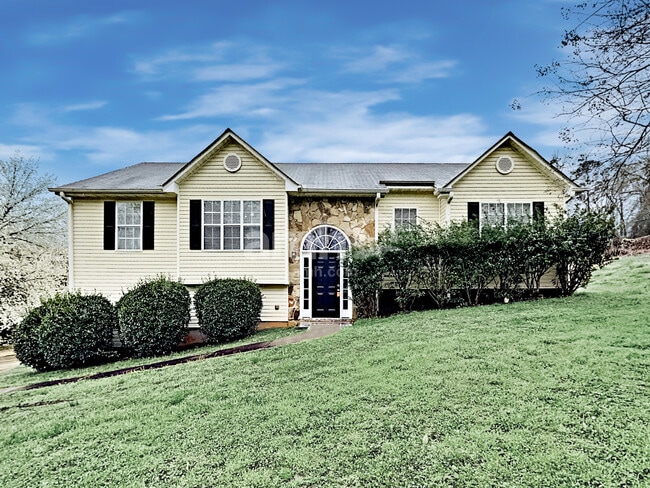 Building Photo - 4101 S Fork Dr