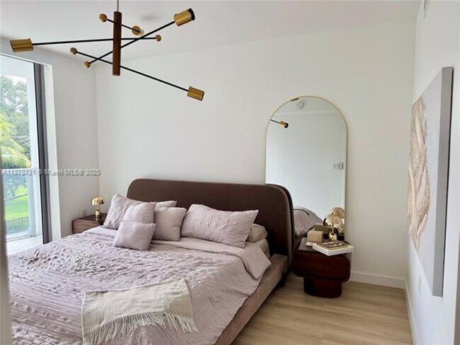 Photo - 13800 Highland Dr Unidad 13800 Highland Dr  307