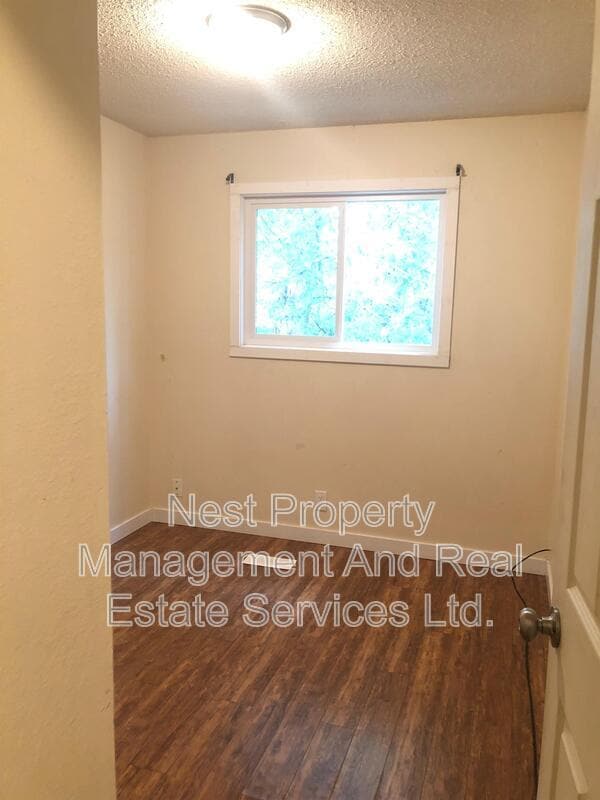 Photo - 2647 Oak St