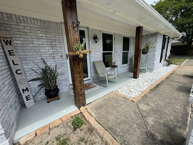 Photo - 220 Wynnehaven Beach Rd