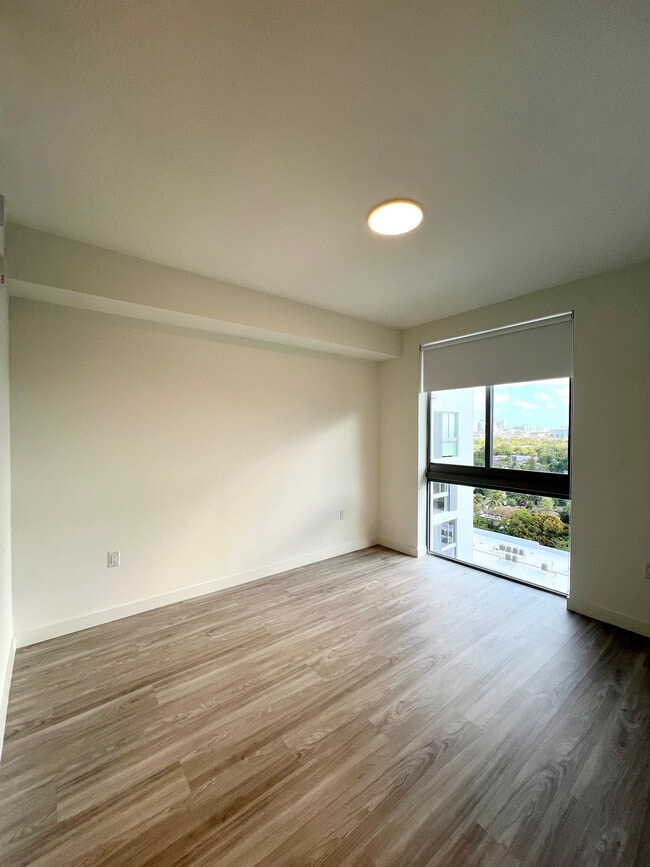 Photo - 1420 NW 33rd St Unit B3