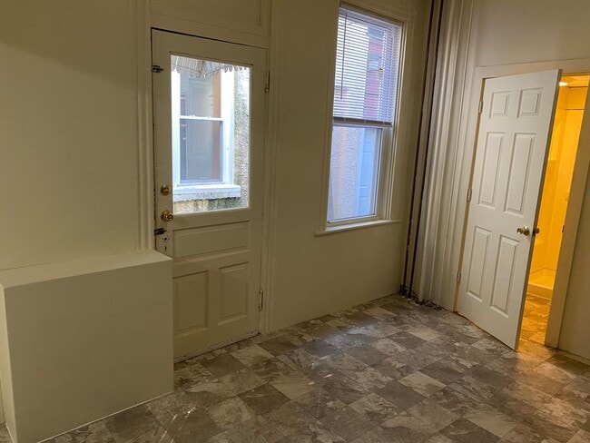 Photo - 314 W King St Unit Apt. 1