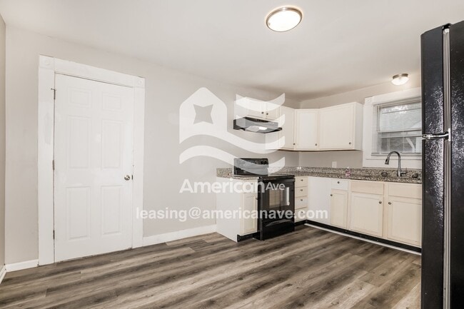 Photo - 417 W 6th St