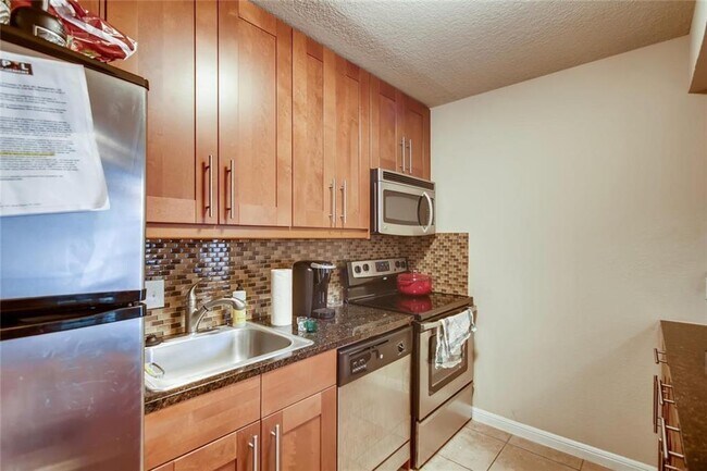 Photo - 7685 Northcross Dr Unit 800