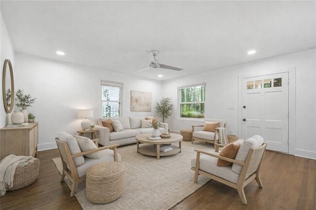 Photo - 1949 Handley Ave SW