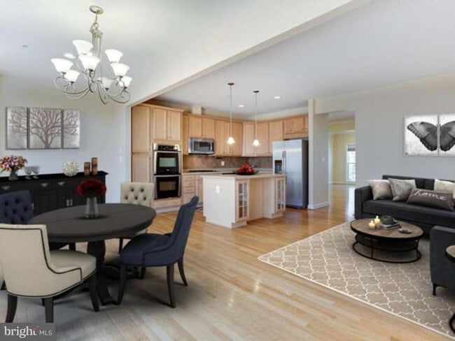 1559 Rutland Way