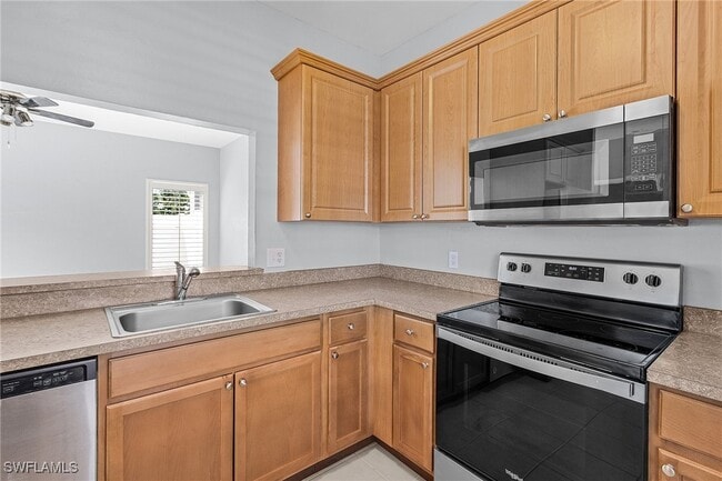 Photo - 6091 Lakefront Dr