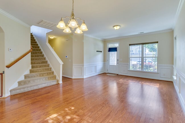 Photo - 127 Magnolia Dr